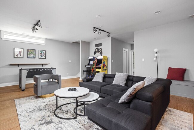 Foto del edificio - 1616 Pleasant St