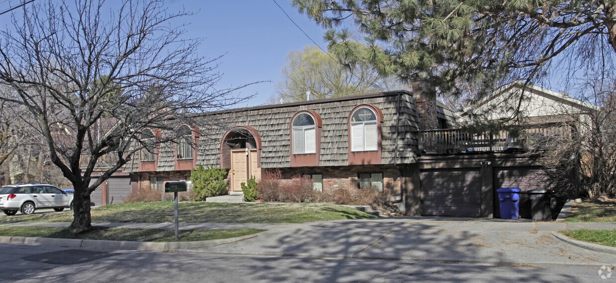 Foto del edificio - 2595 E Kentucky Ave