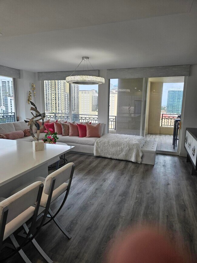 Foto del edificio - 550 Okeechobee Blvd