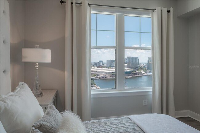 Foto del edificio - 345 Bayshore Blvd