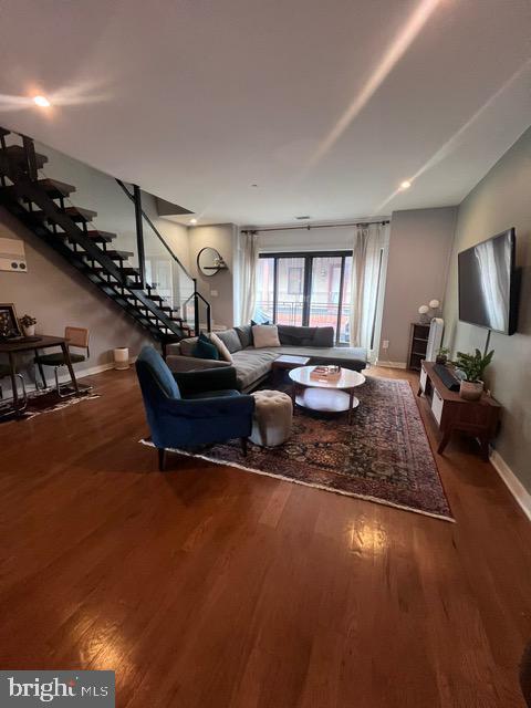 Foto del edificio - 1247 E Columbia Ave