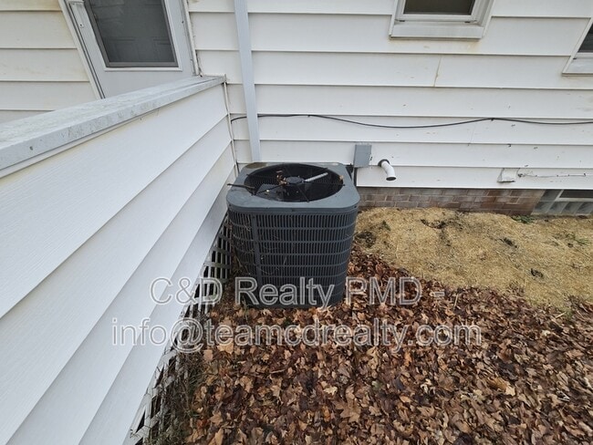 Building Photo - 9406 McCracken Rd