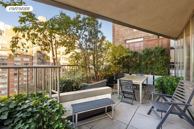 Foto del edificio - 224 W 18th St