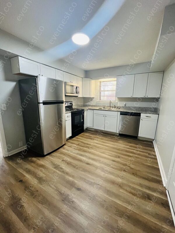Foto del edificio - 3830 Scotwood Dr