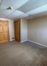 Building Photo - 425 S Main St