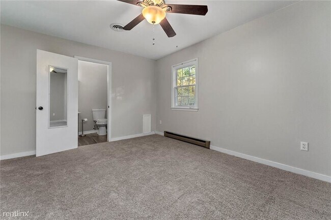 Foto del edificio - 3 br, 1 bath House - 5713 Huntingcreek Dr