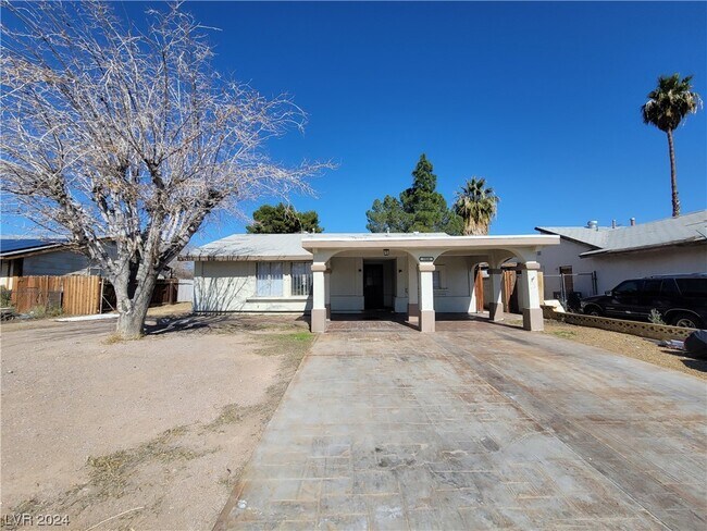 Building Photo - 3908 Montebello Ave