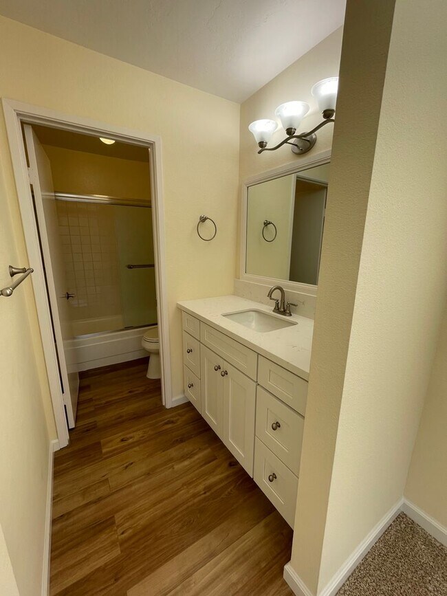 Foto del edificio - Terrific 3Br/2.5Ba Townhome in Scripp Ranch