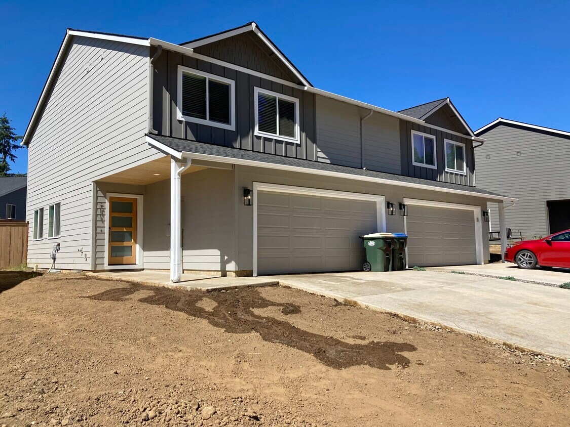 209 Oak St, Winlock, WA 98596 Townhome Rentals in Winlock WA