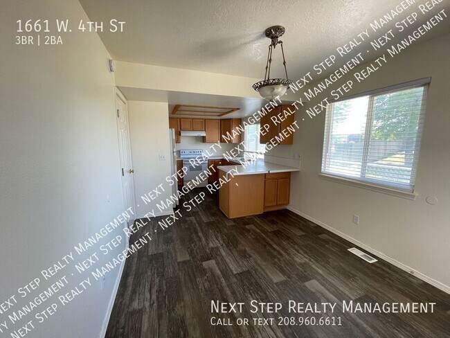 Foto del edificio - 1661 W 4th St