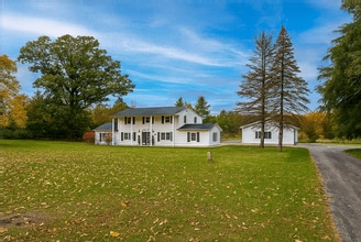 Building Photo - 6170 Gregory Rd