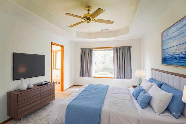 Building Photo - *2nd Full Month Rent Free with a 17 Month Lease* Welcome to this stunning 4-bedroom, 2.5 bathroom...