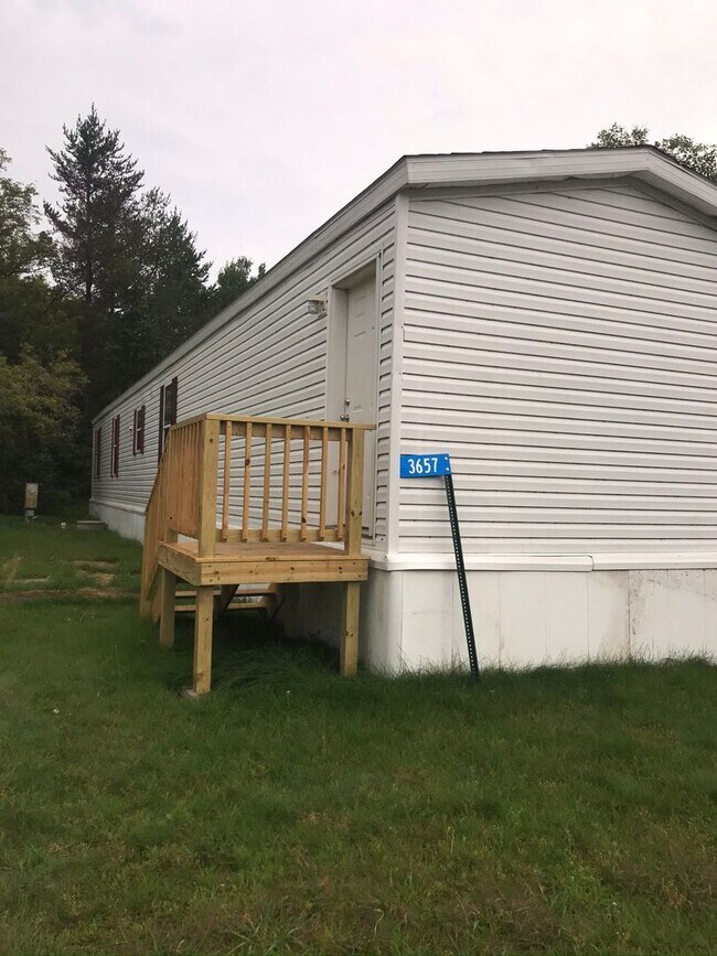 Foto del edificio - 3 Bedrooms, 2 Bathrooms in Pequot Terrace Trailer Park, Pequot Lakes, MN Lot B27