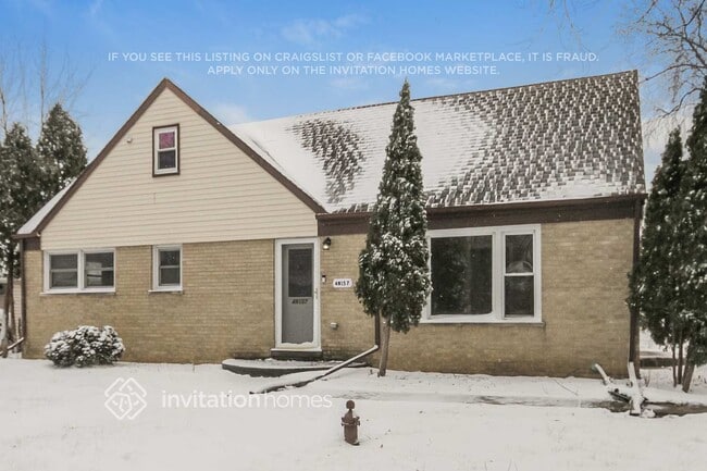 Building Photo - 4N157 7th Ave