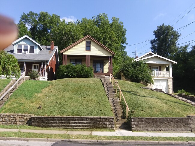 Street1 - 604 Highland Pike