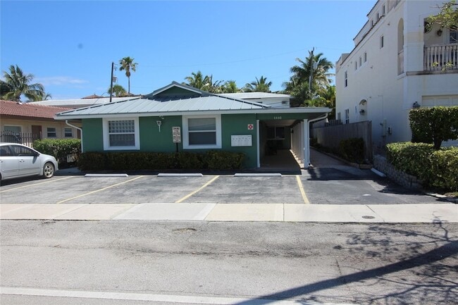 Building Photo - 4440 Bougainvilla Dr