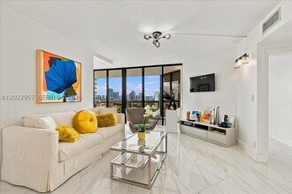 Building Photo - 20185 E Country Club Dr