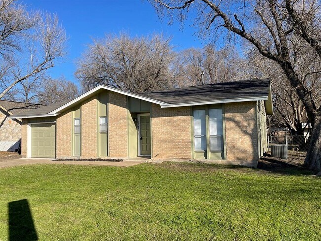 Foto del edificio - 5505 Tallow Tree Dr