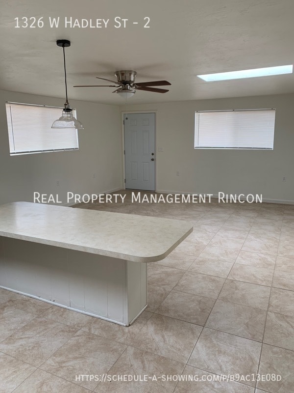 Photo - 1326 W Hadley St Apartment