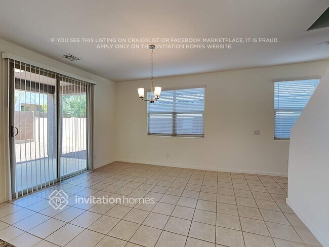 Foto del edificio - 14386 W Valentine St