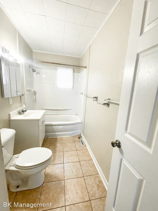 Building Photo - 3 br, 1 bath House - 2905 Greenbush Street