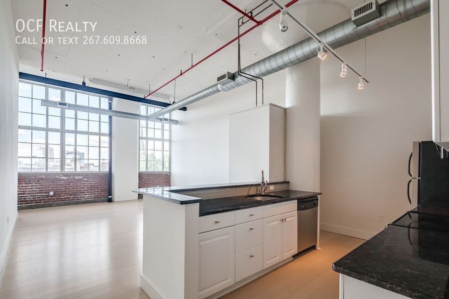 Primary Photo - 720 N 5th St