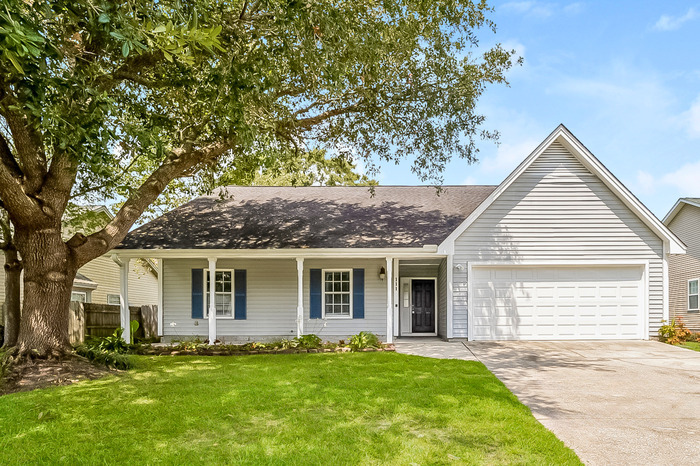 Primary Photo - Grand Home in Goose Creek,