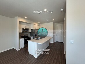 Building Photo - 9154 Teralina Cir