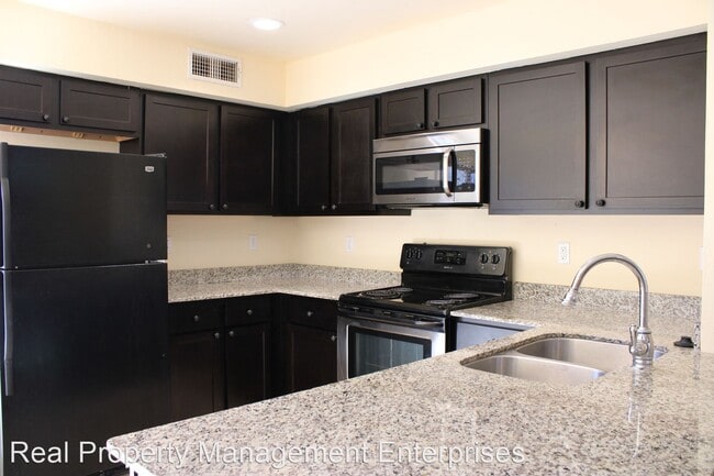 Building Photo - 20798 Landmark Dr