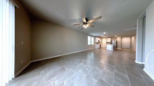 Building Photo - 565 Jerry Ln