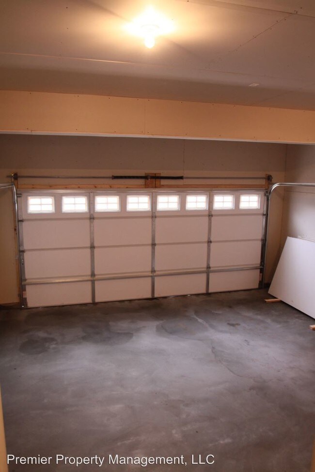 Building Photo - 2125 Liberty Glen Loop