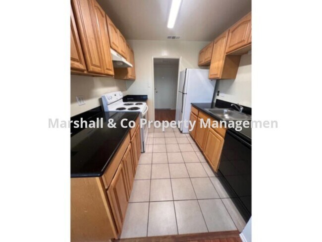 Building Photo - NEW PRICE! 3 BEDROOM, 2 BATH TOP UNIT, WAS...