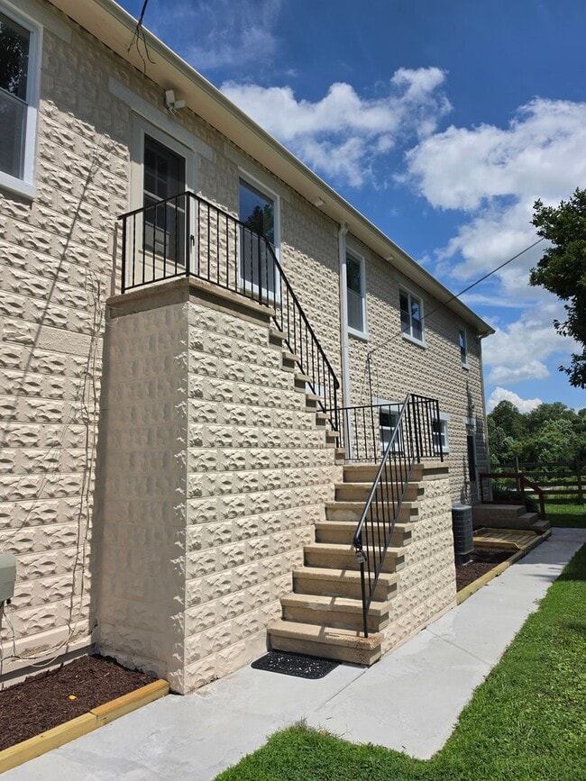 Building Photo - 2721 Conowingo Rd