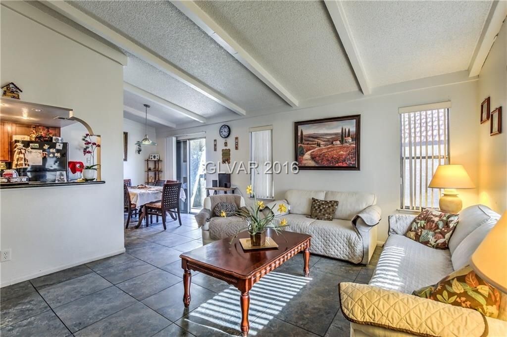 Foto principal - 5008 Spencer St