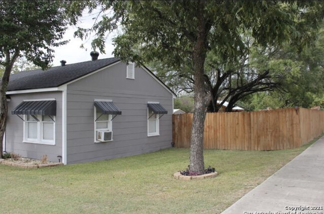 Building Photo - 439 Cravens Ave
