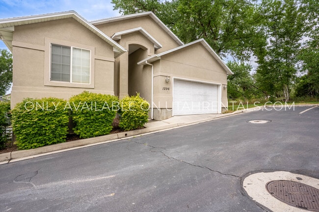 Building Photo - 1296 S 1540 E