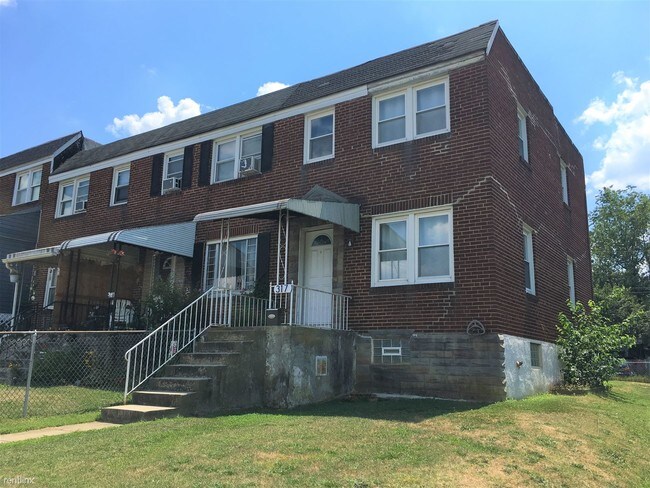 Building Photo - 3 br, 1 bath House - 317 Arden Rd W