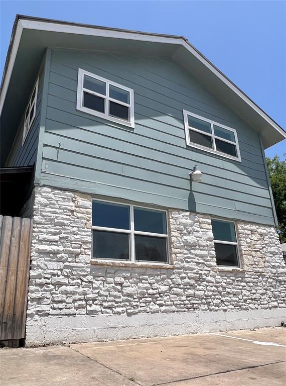 Building Photo - 1300 Radcliff Dr