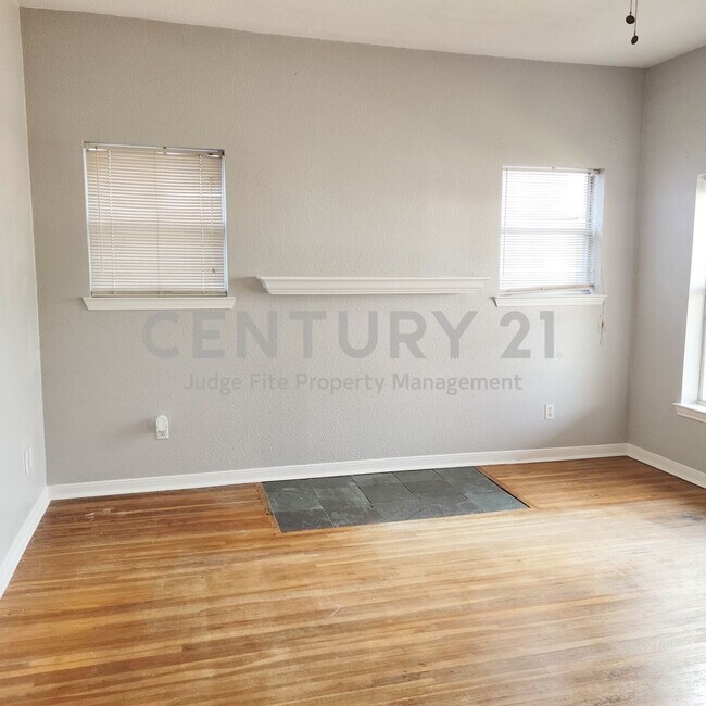 Foto del edificio - Updated 1/1 Apartment in Prime Dallas Location Ready for Move-In!