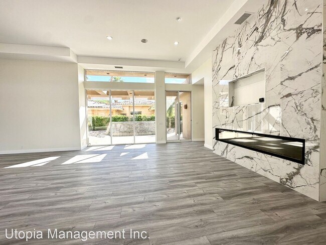 Foto del edificio - 3 br, 3.5 bath House - 45770 Indian Canyon Rd