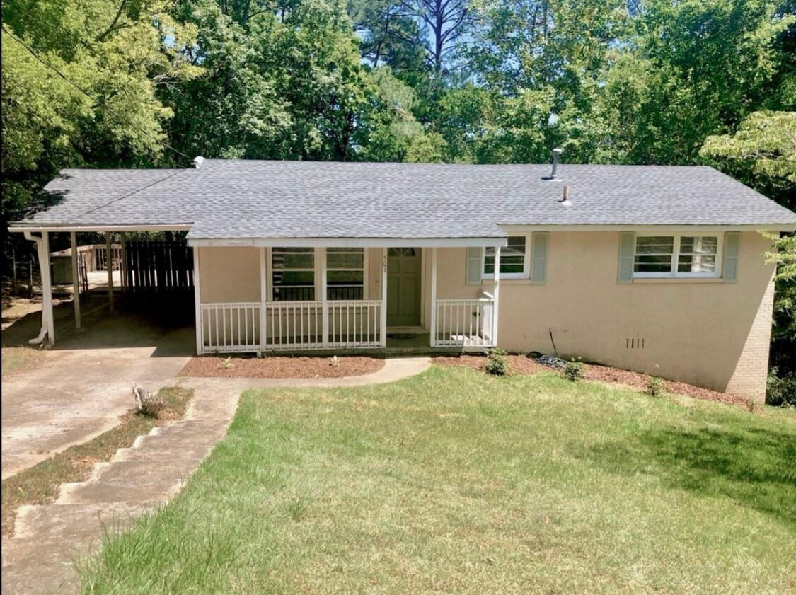 Foto principal - 501 Rosewell Ln