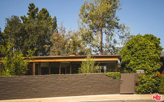 Foto del edificio - 541 Suncourt Terrace
