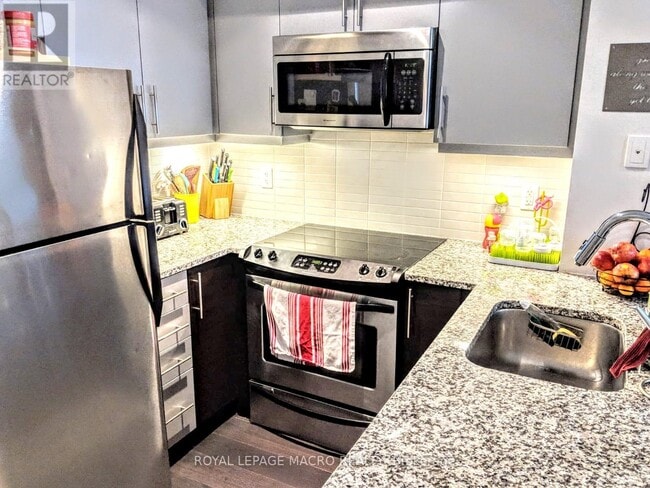 Building Photo - 83 Redpath Ave