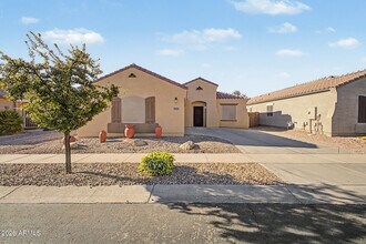 Building Photo - 706 E Las Colinas Pl