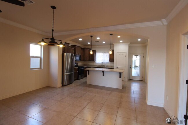 Foto del edificio - 8218 E paraiso Pkwy