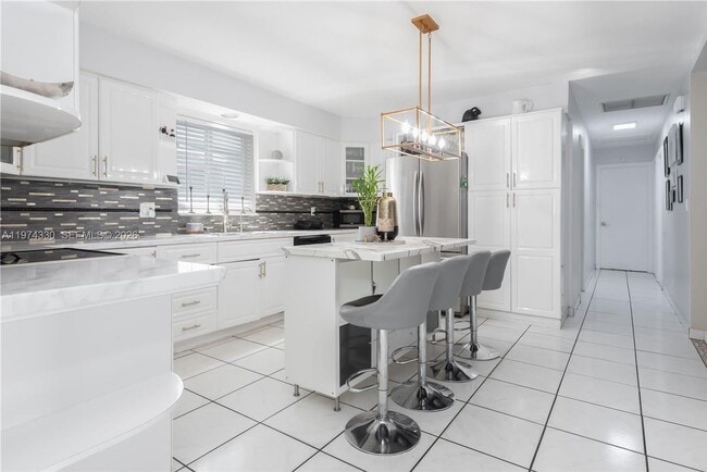 Photo - 5640 Hayes St House