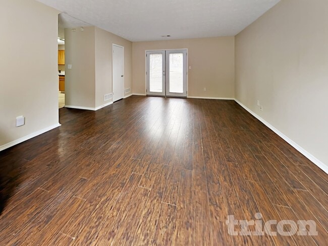 Foto del edificio - 3326 Newbury Rd