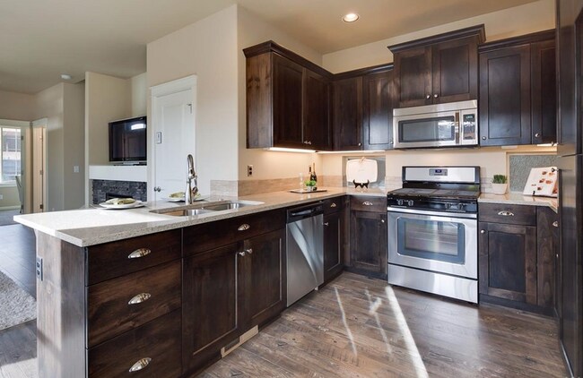 Foto del edificio - Stunning 3 Bed Home - Fenced Yard, Community Amenities & Pool!