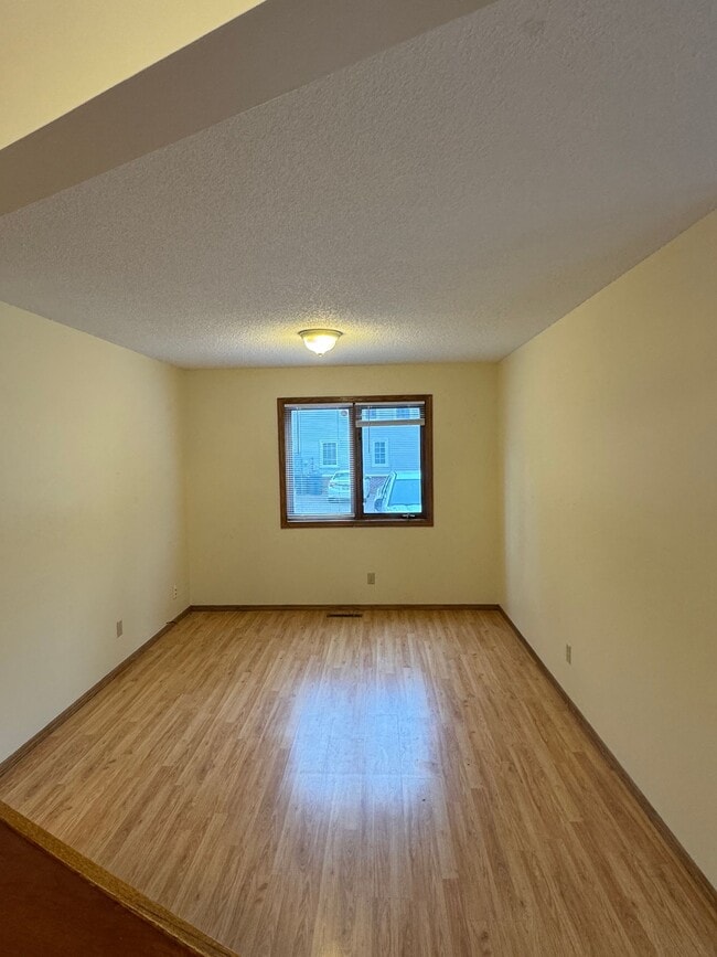 Building Photo - Peace, quiet, and a quick walk to campus