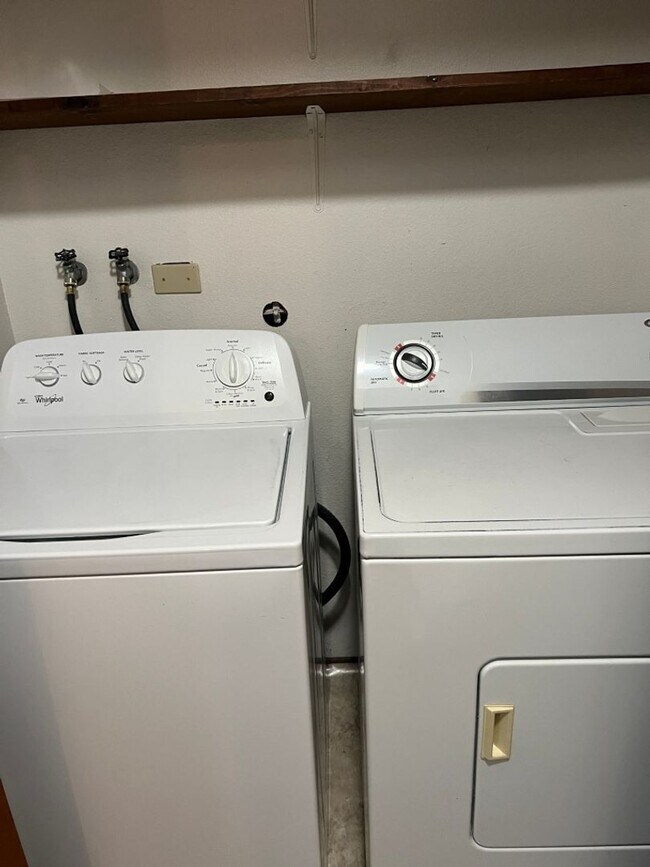 Foto del edificio - 280 SE Donnelly Ln